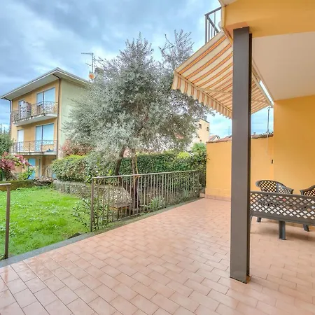 Apt Leonardo With Garden - Happy Apartman