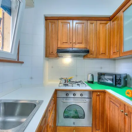 Apartamento Apt Leonardo With Garden - Happy