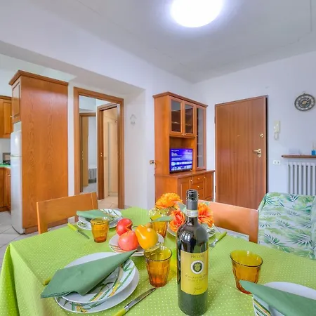 Apt Leonardo With Garden - Happy Apartament